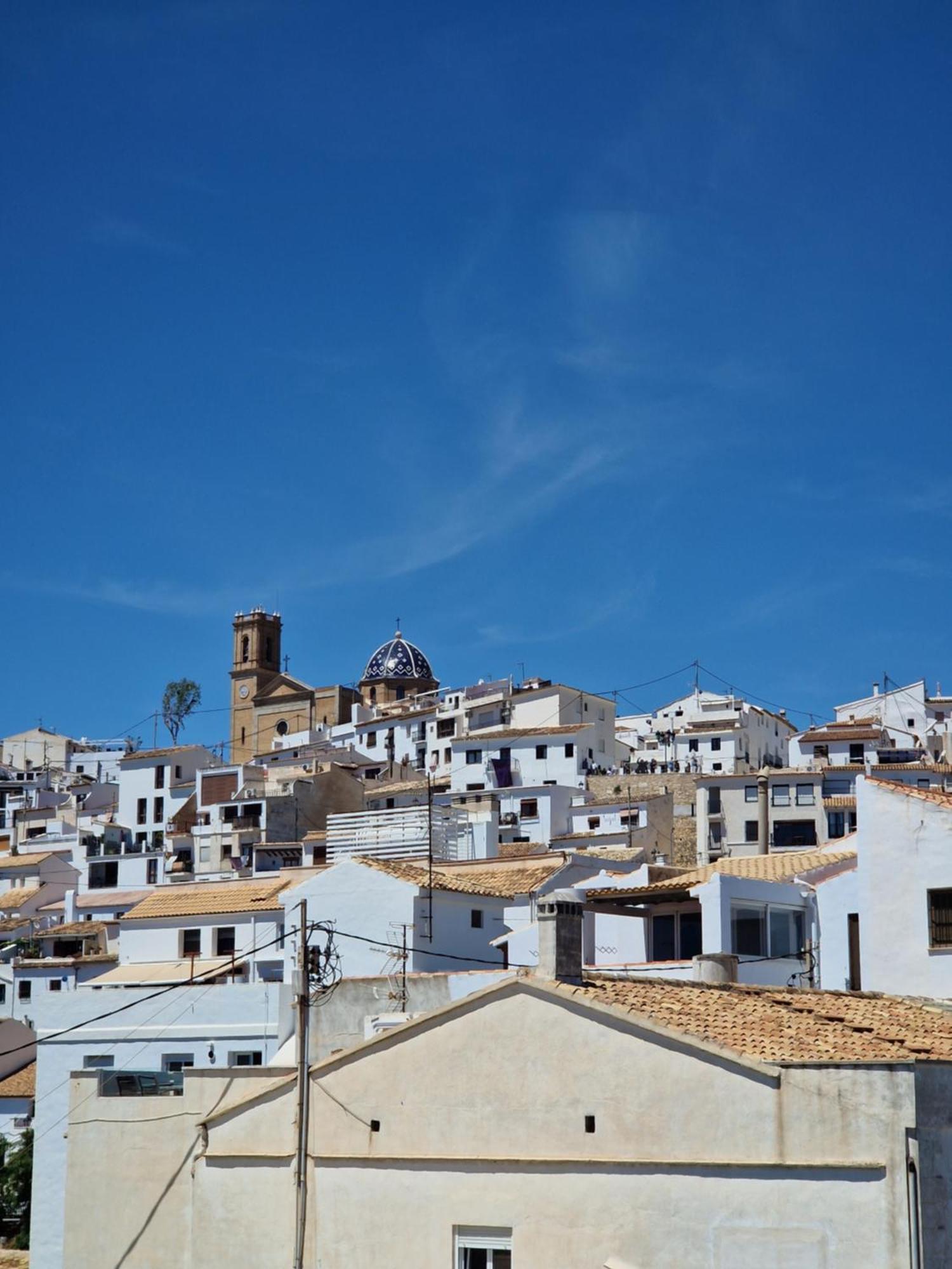 Casaenaltea Primera Linea Y Vistas 1 Exteriör bild
